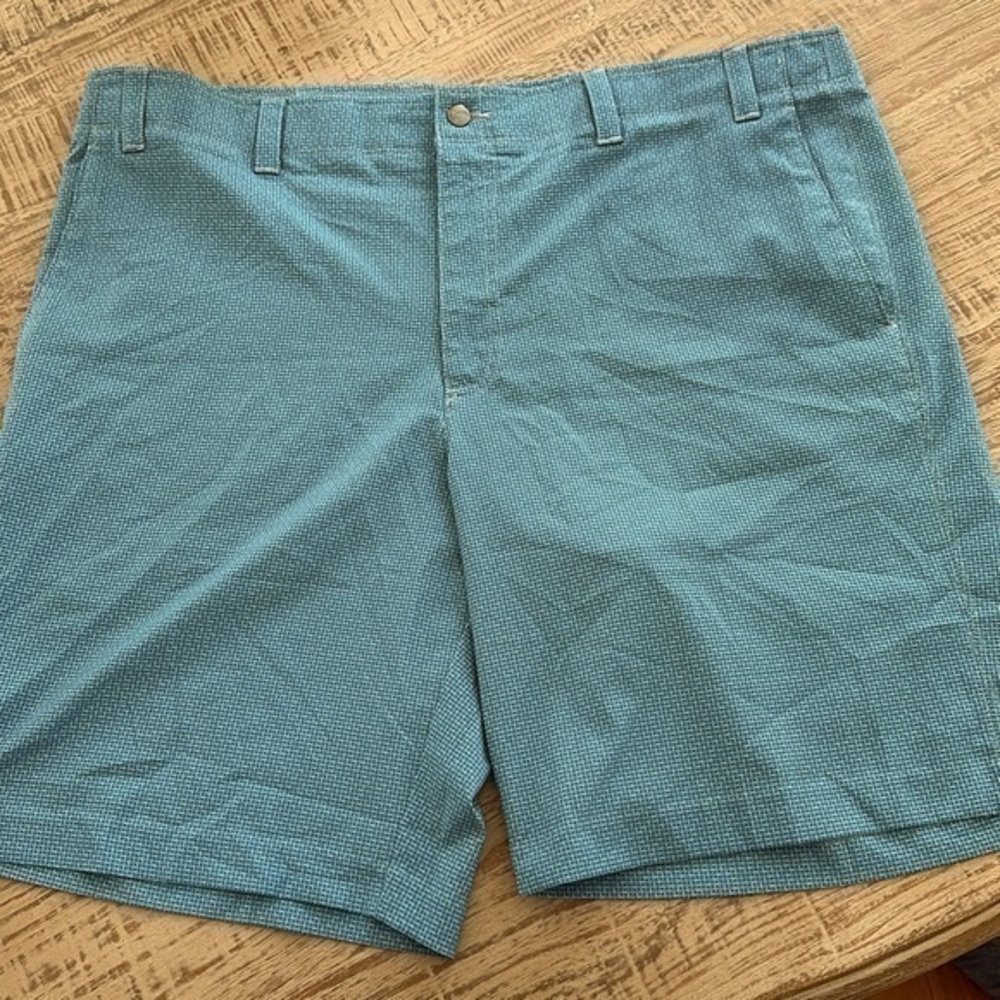 Callaway Golf shorts size 40
